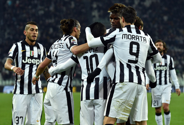 Juventus-FC-v-Hellas-Verona-FC-Serie-FcVcSX8ean9l